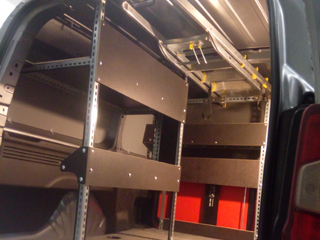 Regały, uchwyt drabiny