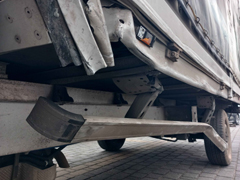 Uszkodzona rama i burty